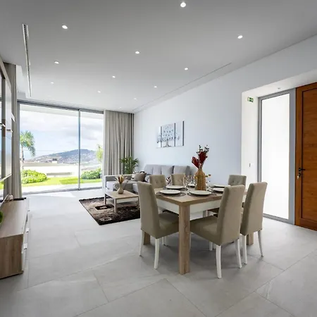 Matias - Private Pool And Family Comfort Arco da Calheta (Madeira)