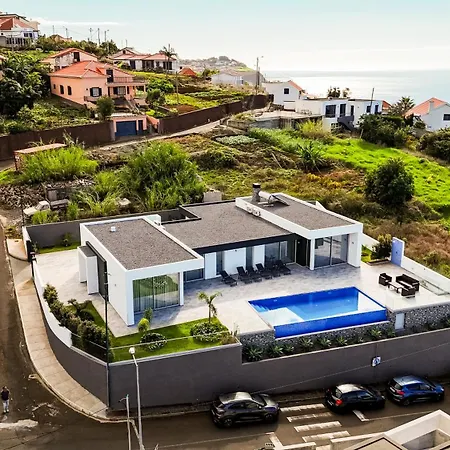 Matias - Private Pool And Family Comfort