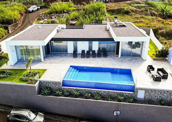 Matias - Private Pool And Family Comfort Villa