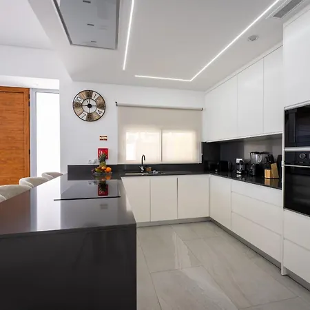 Villa Matias - Private Pool And Family Comfort *