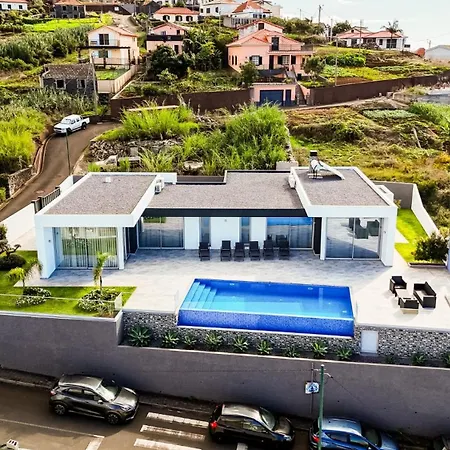 Matias - Private Pool And Family Comfort Villa