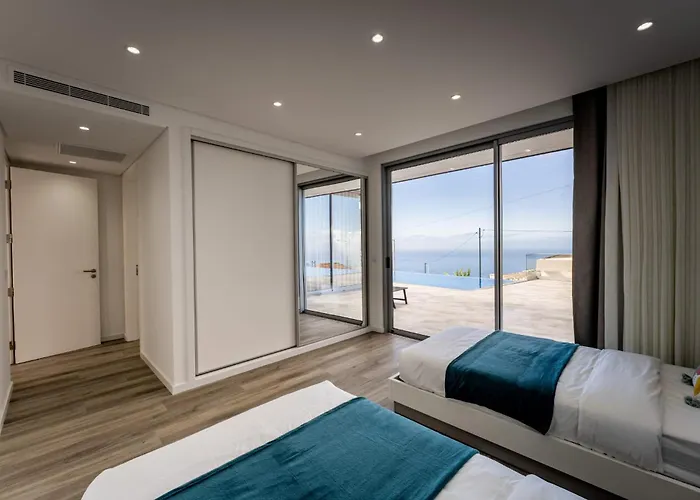 Matias - Private Pool And Family Comfort